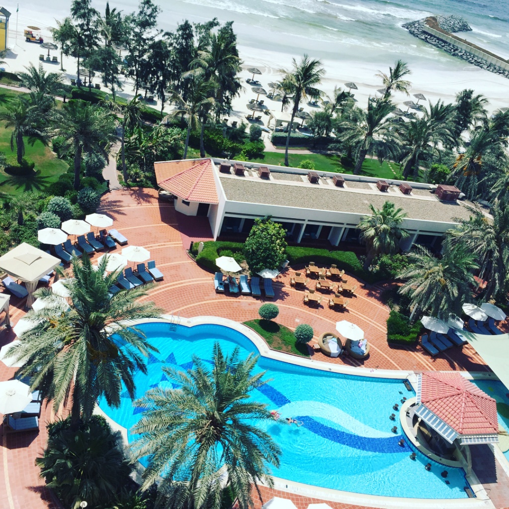 Фото: туры в Аджман (ОАЭ), пляж отеля Ajman Kempinski 5 звезд