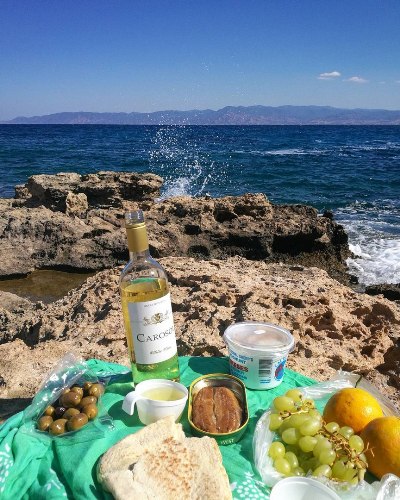 Завтрак на пляже Пафоса, Кипр