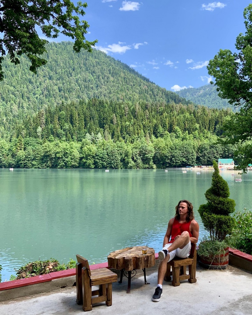 Фото: отдых в Абхазии все включено, вид на озеро Рица