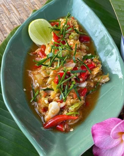 Фото: лучшие блюда тайской кухни, куриный суп с имбирем