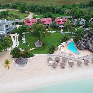 Пляж отеля Sandals, Ямайка
