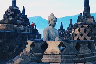 Боробудур (англ. Borobudur) Индонезия